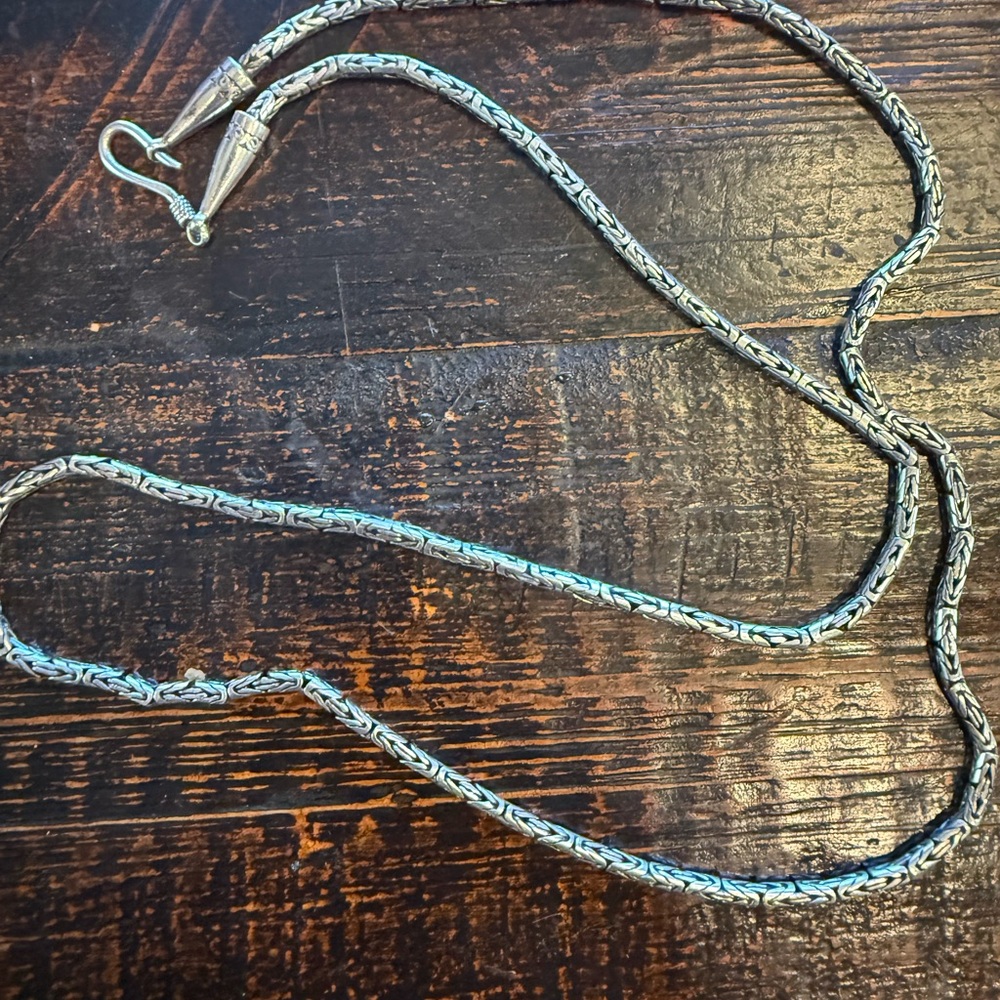 Intricate Silver Chain Bracelet - Picture 2 of 3